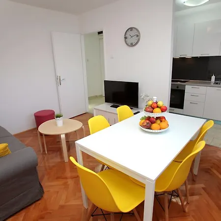 Happy Dreams Near The And Old Town Διαμέρισμα Σπλιτ