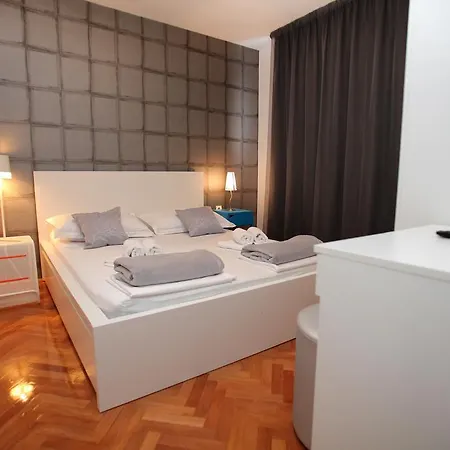 Happy Dreams Near The And Old Town Διαμέρισμα Σπλιτ